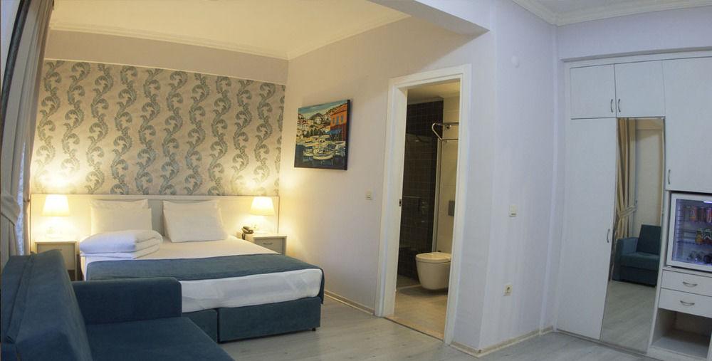 Blue Marin Hotel Битез Екстериор снимка