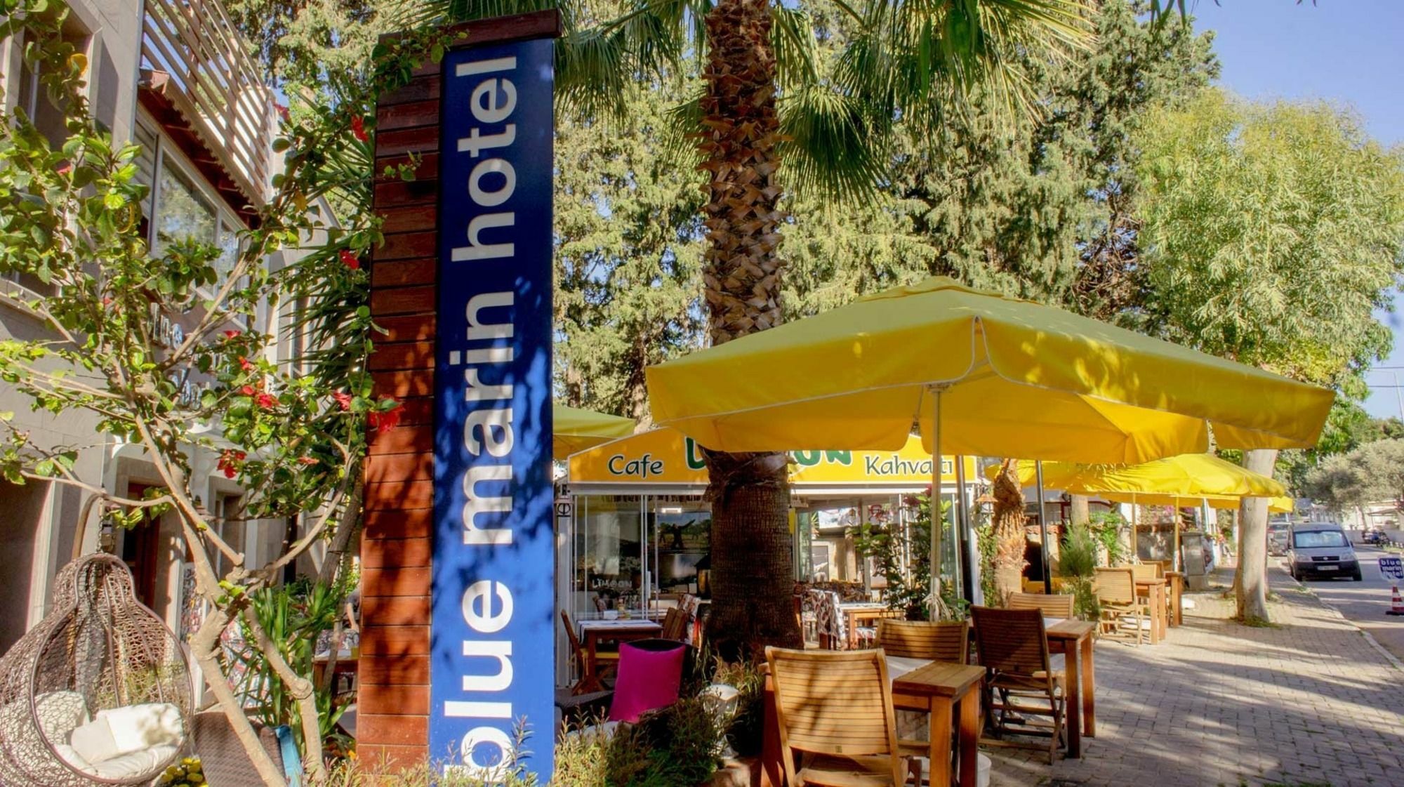 Blue Marin Hotel Битез Екстериор снимка